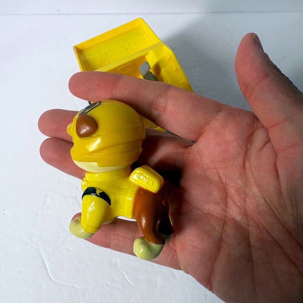 Paw Patrol Rubble Rescue Wheels Bulldozer Toy Vehicle & Removable Figure - Picture 2 of 6
